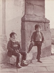 Sicilien: Sicilianske drenge i det indre (s/h-foto) af Italian Photographer