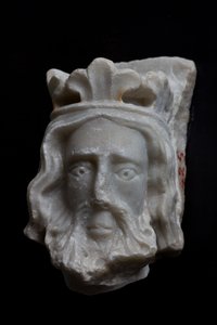 Genova, Museum of St Augustine: fragment af kronet hoved, af ukendt billedhugger fra Nordfrankrig; XIII - XIV århundreder af Italian School