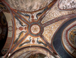 Indvendigt billede af kapellet i Saint Gregoire (Gregorio) dekoreret med fresker af byzantinske påvirkninger lavet af den romerske skole i det tidlige 13. århundrede. Klosteret Saint Benedetto (Sacro Speco), Subiaco (Rom), Italien af Italian School
