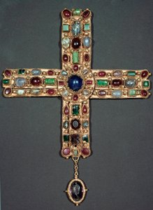 Lombardkunst: Berengarios gyldne kors og sten (Berenger) (850-924) Konge af Italien og kejser af Det Hellige Rige. 9. århundrede Monza, Museum of the Cathedrale - Lombard kunst: guld og ædelsten korset af Berengario (Berenger) (850-924), konge af Italien af Italian School