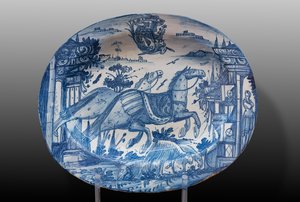 Tallerken dekoreret med væddeløbsheste og et våbenskjold, første halvdel af det 18. århundrede (majolica) af Italian School