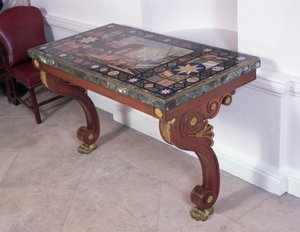 Bordplade, der forestiller havnen i Livorno, efter et design af Antonio Ciocci (fl.1722-92) (pietra dure) (se 316265 for par)