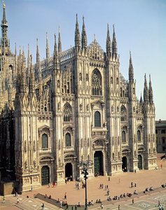 Udsigt over facaden, påbegyndt 1386 af Italian School