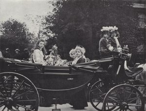Knutsford May Day Festival, Dronningen og ledsagere af J. Benjamin Stone