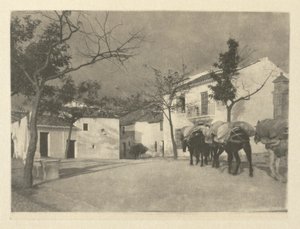 Kameraarbejde: A Square - Ronda, 1914. af J. Craig Annan