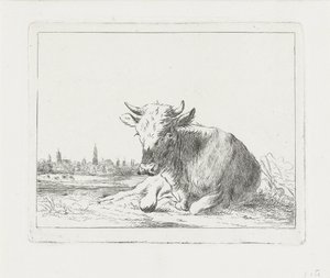 Tilbagelænet ko, i baggrunden en by af Jacobus Cornelis Gaal