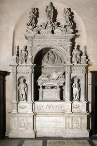 Begravelsesmonument til hyldest til kardinal Girolamo Basso Della Rovere (marmorskulptur
