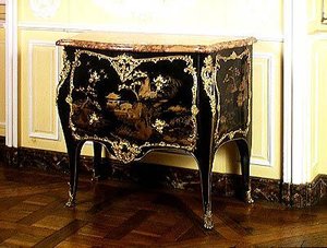 Louis XV stil kommode, 1723-74 (lakeret træ)
