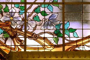 Nancy (afdeling 54), Art Nouveau, "" La verriere aux Clematites"" (1901) - detalje, Glasmaleri af Jacques Gruber (1870-1936), på Credit Lyonnais, rue St Georges