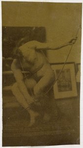 Studie af en mandlig nøgenmodel, der sidder på hug med en sløjfe i hånden, set forfra, i Jacques de Lalaings studie af Jacques Lalaing (attributed to)