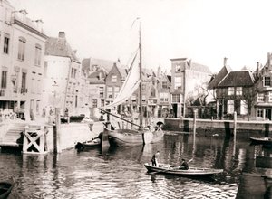 Kanalgård, Dordrecht, Holland, 1898. af James Batkin