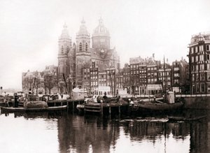 St Nicholas Kirke inden for murene, Amsterdam, 1898.
