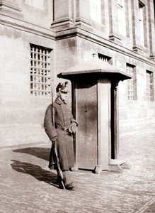 Garde, Bruxelles, 1898. af James Batkin