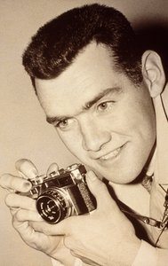 Milwaukee Post-fotograf James L. Stanfield. Milwaukee, Wisconsin. Han holder... af James L Stanfield