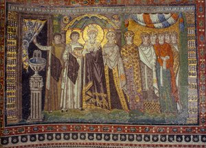 Mosaikkerne viser kejserinde Theodora flankeret af sine tjenere. San Vitale-kirken, Ravenna, Italien.