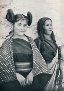 En Arizona Hopi-pige og hendes mor, 1912 af James and Pierce