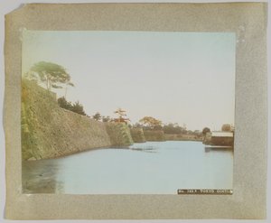Tokyo Castle, Japan (håndfarvet sort/hvid foto) af Japanese Photographer