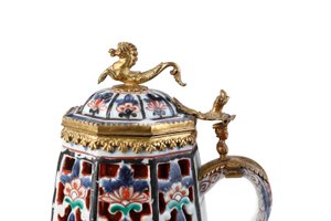En sjælden, elegant monteret Imari kaffekande og låg (keramik) af Japanese School