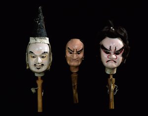 Manraku Puppe ts af Japanese School