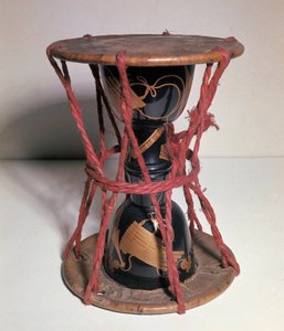 Tsuzumi: timeglasformet japansk tromme af Japanese School