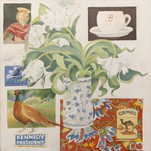 Ephemera, herunder kaffekop, cigaretpakker; postkort og tulipaner af Jennifer Abbott