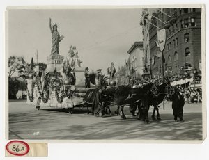 Historical Parade Float No 53: Statue of Liberty af Jessie Tarbox Beals