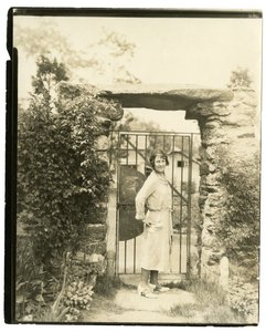 Fru Ernest Thompson Seton fra Greenwich Conn, national præsident for League of American Pen Women, der sejler den 18. juni med Field Expedition for at udforske Amazonas