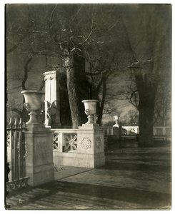 Shaw Memorial om natten, Boston, Mass, USA, ca. 1902-10 (foto af gelatinesølv) af Jessie Tarbox Beals