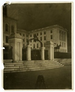 State House, Boston, USA, ca. 1902-10 (foto af gelatinesølv) af Jessie Tarbox Beals