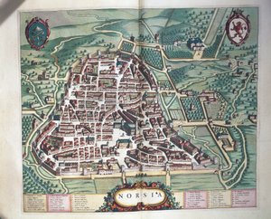 Kort over Norcia, fra Theatrum civitatum et admirandorum Italiae af Joan Blaeu, gravering af Joan Blaeu