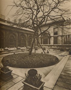En arkitektonisk inspiration: Garden Court i Bank of England, c1935. af Joel