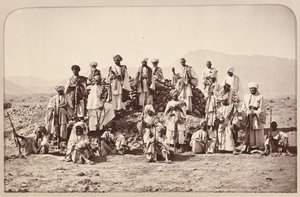 ?Afridi Picket nær Jumrood, Khyber og Rotass i afstand?, 1879 ca. af John Burke