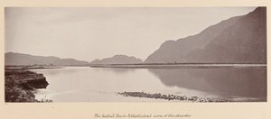 ?Kabul-floden, Jellallabad, skueplads for katastrofen?, 1879 af John Burke