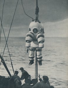 The Eternal Fight Against the Sea: Armored Casing for the Deep-Sea Diver, c1935dani af John Hammerton