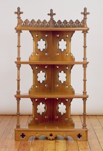 Udskåret og forgyldt gotisk hjørne What-Not, ca. 1860 (valnøddetræ)