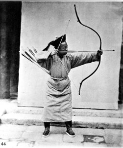 Kina, bueskytte, ca. 1870 (foto) af John Thomson