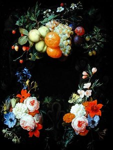 Appelsiner, ferskner, vindruer, blommer, jordbær, hindbær og anden frugt med roser, kaprifolier og andre blomster