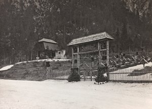 Album "Min verdenskrig - minder om den sydvestlige front i Kärnten, Italien, Trentino-Alto Adige) 31/03/1915-12/11/ 1918 - Josef Zohles Vienna ": militærkirkegård i Seisse af Josef Zohles