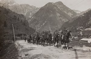 Album "Min verdenskrig - minder om den sydvestlige front i Kärnten, Italien, Trentino-Alto Adige) 31/03/1915-12/11/ 1918 - Josef Zohles Wien ": soldater fra kavaleriet (b/ af Josef Zohles