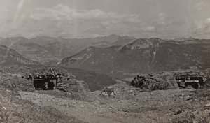 Album "Min verdenskrig - minder om den sydvestlige front i Kärnten, Italien, Trentino-Alto Adige) 31/03/1915-12/11/ 1918 - Josef Zohles Vienna ": shelters for våben i Al af Josef Zohles