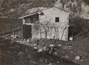 Album "Min verdenskrig - minder om den sydvestlige front i Kärnten, Italien, Trentino-Alto Adige) 31/03/1915-12/11/ 1918 - Josef Zohles Vienna ": hus (s/h foto) af Josef Zohles