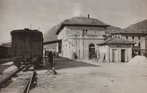 Album "Min verdenskrig - minder om den sydvestlige front i Kärnten, Italien, Trentino-Alto Adige) 31/03/1915-12/11/ 1918 - Josef Zohles Wien ": stationen i Tolmezzo (s/h ph)