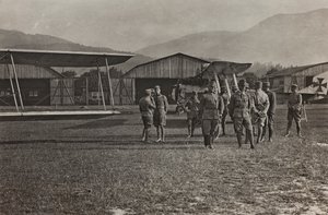 Album "Min verdenskrig - minder om Sydvestfronten (Kärnten, Italien, Sydtyrol) (Min verdenskrig - minder om Sydvestfronten i Kärnten, Italien, Trentino Alto Adige) 31 / III / 1915-12 / XI / 1918 - Josef Zohles Wien ": flyveplads (s/h af Josef Zohles