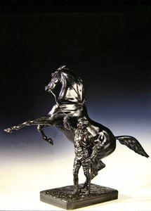 Det opdragende fuldblod og brudgom (bronze)