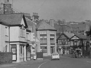 Udsigt over gade i Windermere med Mini på vejen af Joseph Hardman