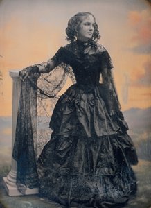 Kvinde i sort taftkjole og blondesjal, ca. 1850. Skaber: Josiah Johnson Hawes, Albert Sands Southworth.