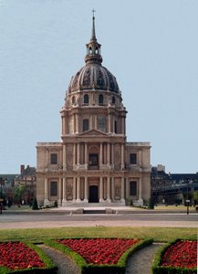 Sydlig udsigt over kuplen af Hotel des Invalides realiseret af Jules Hardouin Mansart (1646-1708) på et projekt af Liberal Bruand. 1679-1708 Paris - The Dome of the Hotel des Invalides, bygget i 1679-1708 af Hardouin Jules Mansart (1646-1708). Paris, Frank