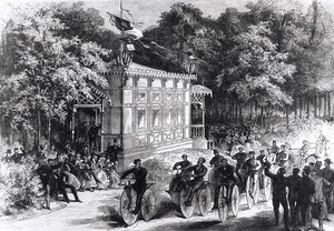 A Velocipede Race ved Pre Catelan, ca. 1860-70 (gravering) (s/h foto) af Jules Pelcoq