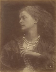 Og Enid Sang, september 1874. af Julia Margaret Cameron