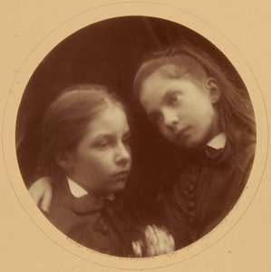 [Margaret og Adeline Norman] af Julia Margaret Cameron